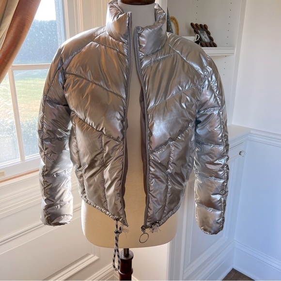 CENTRAL PARK WEST SILVER CROPPED PUFFER REVOLVE JACKET XS - Picture 4 of 12
